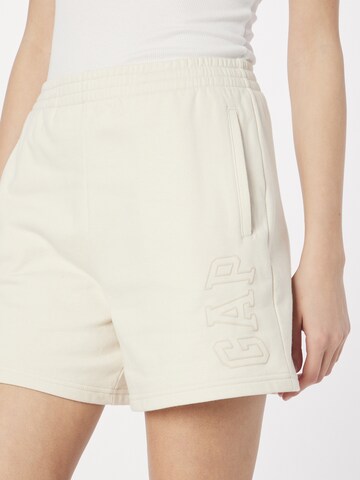 regular Pantaloni di GAP in beige