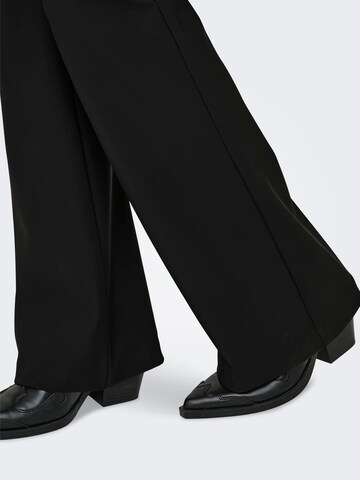 évasé Pantalon 'ONLTravel' ONLY en noir