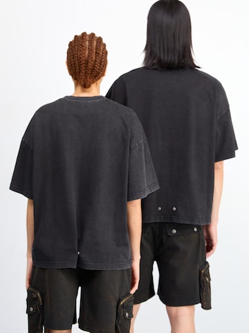 Atelier de roupa - Camisa 'ACRONYM' em preto