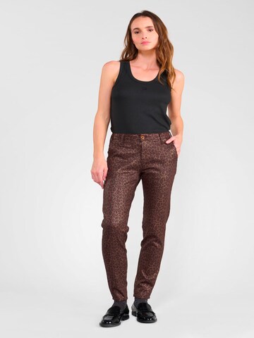 Regular Pantalon chino 'FLEXO' Le Temps Des Cerises en marron