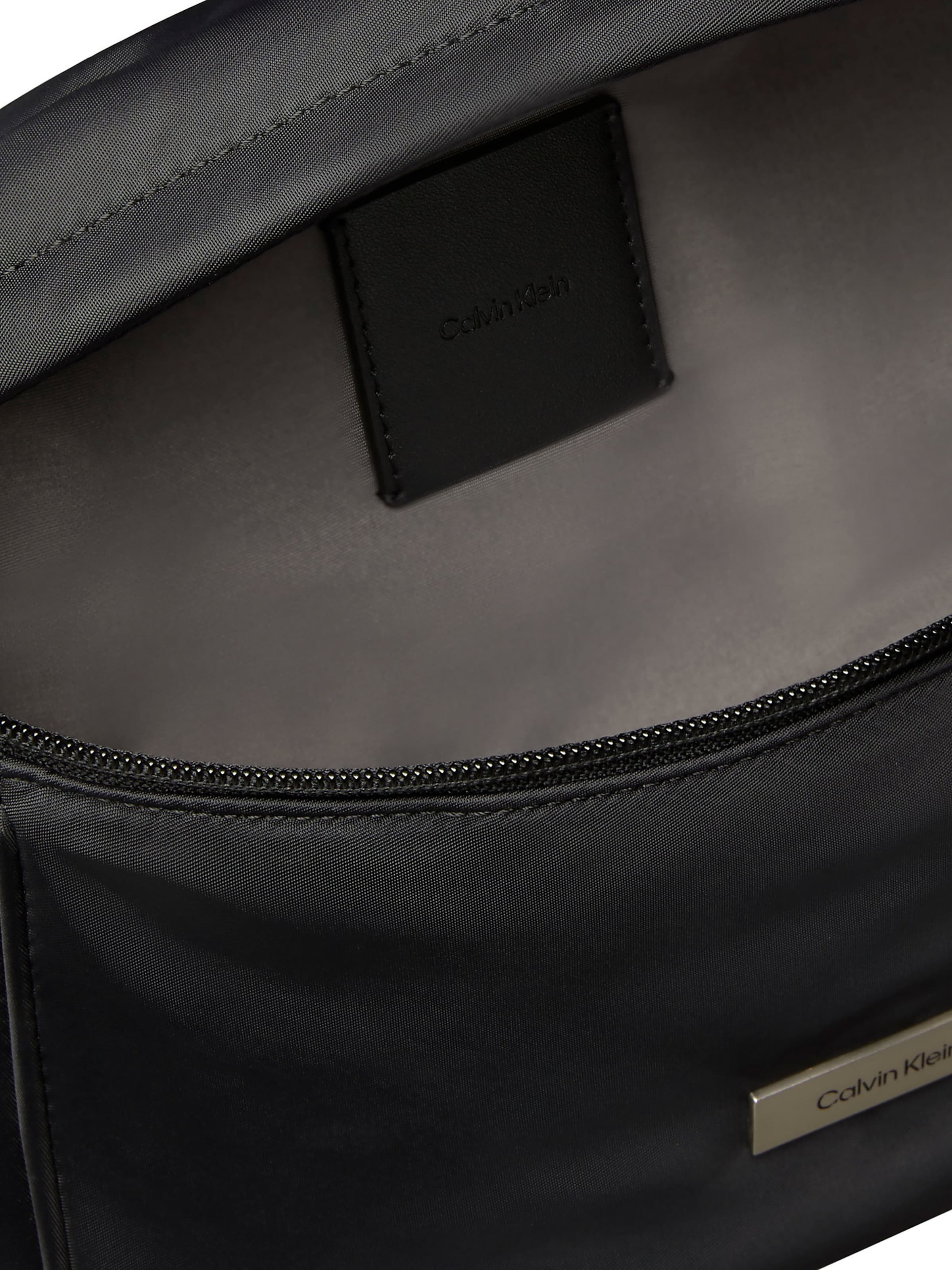 Calvin Klein Τσαντάκι μέσης σε μαύρο