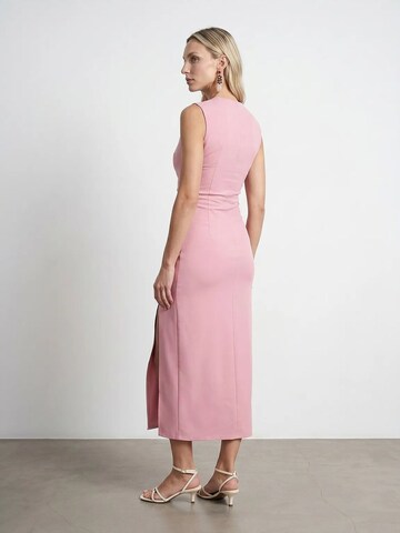 Rochie 'Midi' de la Dilvin pe roz