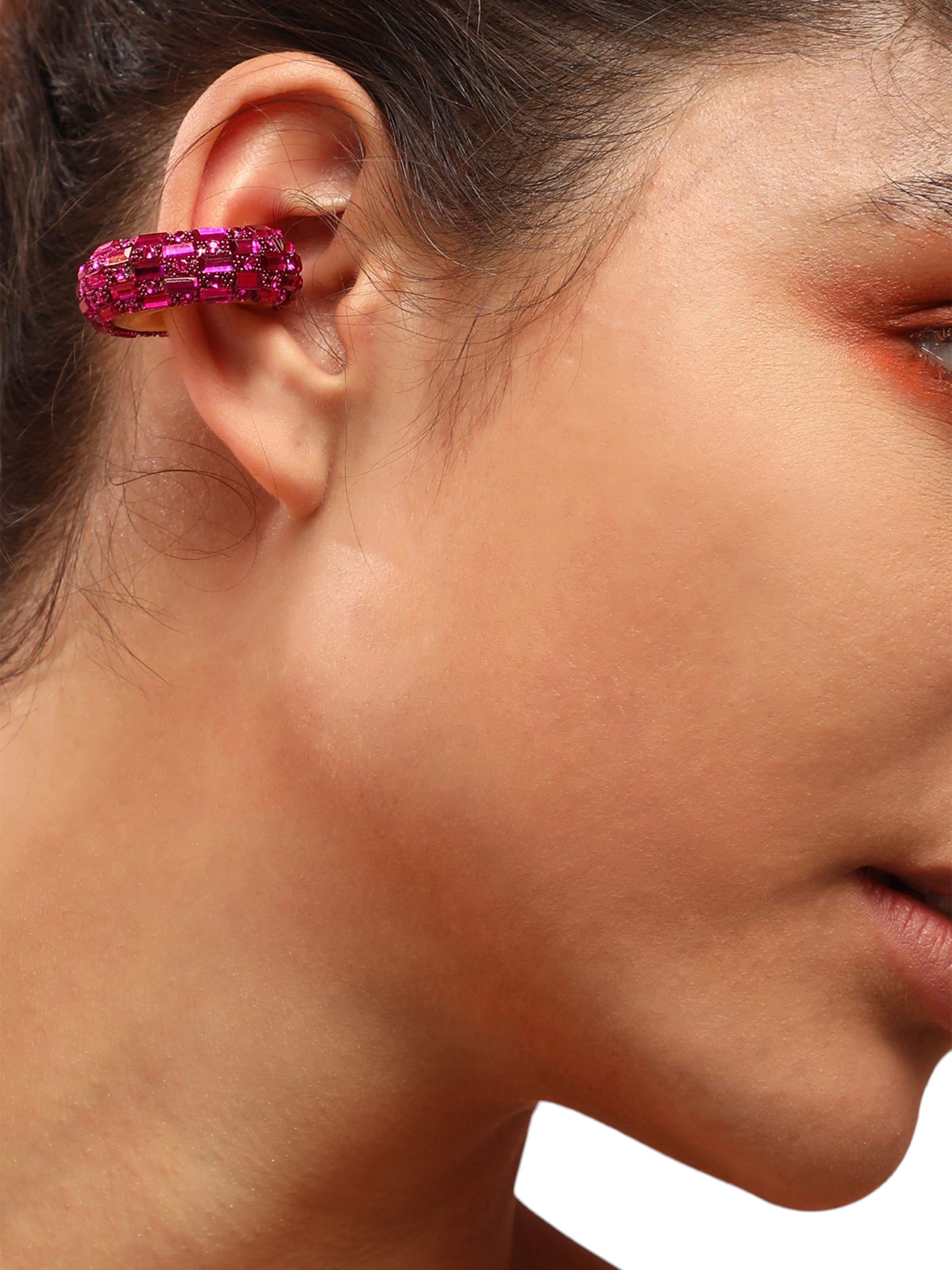 SOHI Kõrvarõngas 'Girja', värv roosa: eest vaates