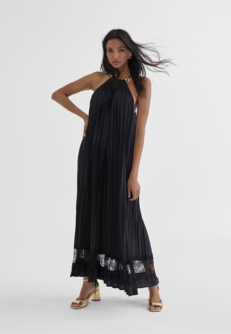 Lola Casademunt Kleid in Schwarz: Vorderseite