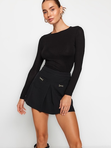 Trendyol Skirt in Black: front