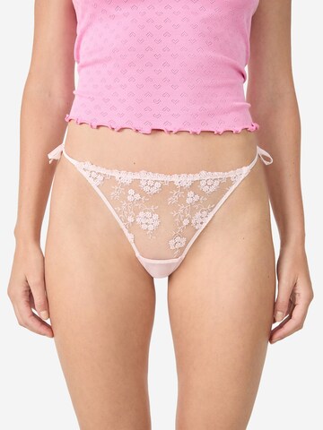 String 'Enchantee' di ETAM in arancione: frontale