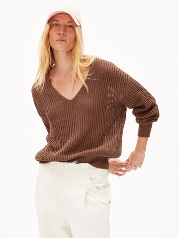 ARMEDANGELS Sweater 'RANAA CROCHET LINO' in Brown