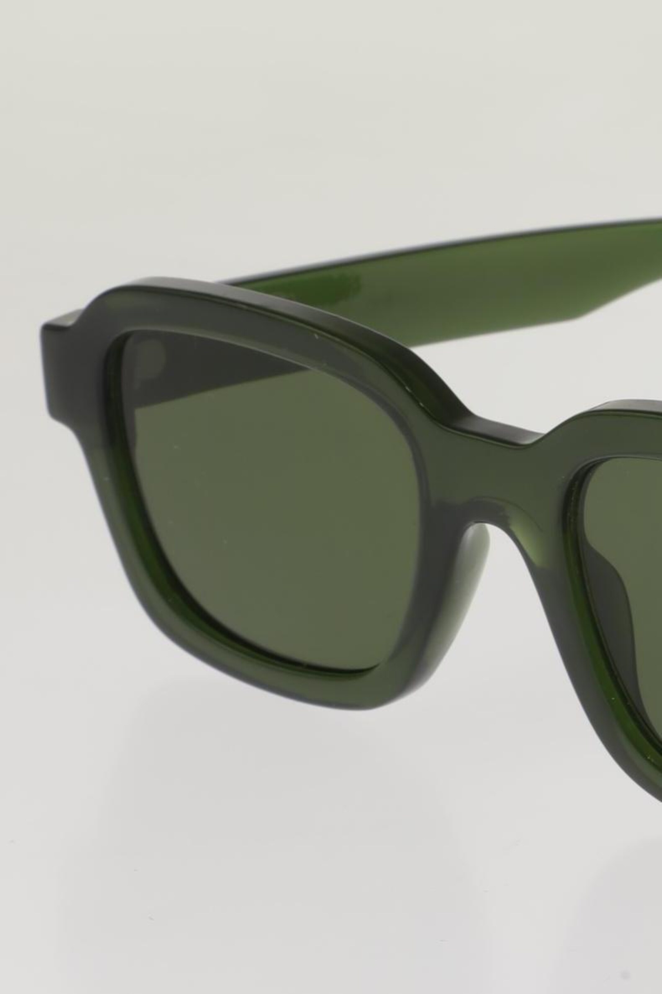H&M Sunglasses in One size in Green