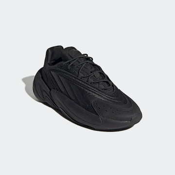 ADIDAS ORIGINALS Sneakers 'Ozelia' i svart