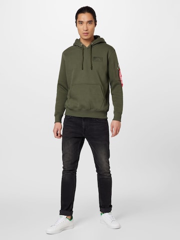 ALPHA INDUSTRIES Sweatshirt in Groen