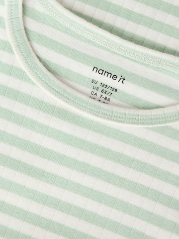 NAME IT - Camiseta 'NKFSURAJA' en verde