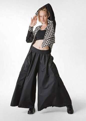 DEHA Wide leg Cargo trousers in Black
