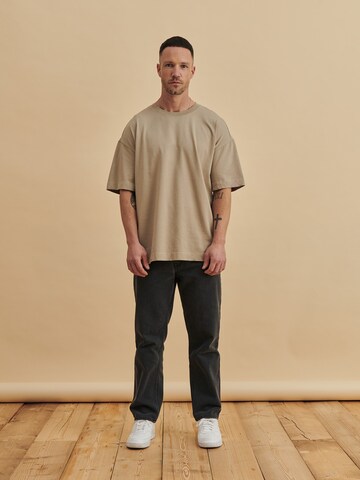 DAN FOX APPAREL T-Shirt 'Erik' in Beige