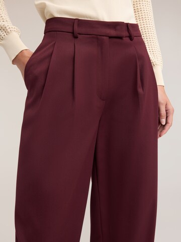 MOTIVI Loose fit Pants in Red