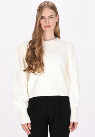 DreiMaster Klassik Sweater in White: front
