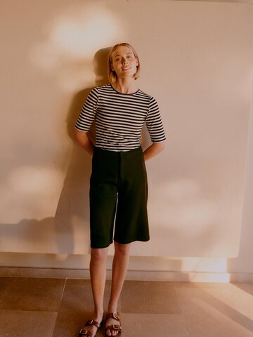 Oxmo Loosefit Bermuda Shorts in Schwarz