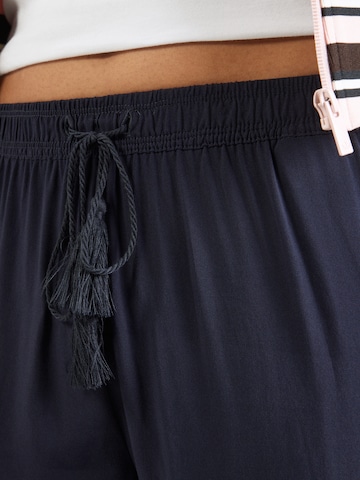 Hailys Loosefit Shorts 'Si44a' in Blau