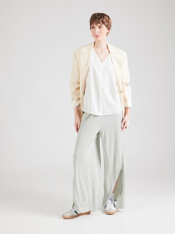 COMMA - Blusa en blanco