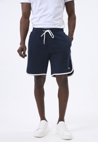 Felix Hardy Regular Pants in Blue: front