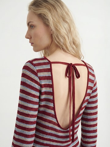 HYPEDROP Dress in Red: front