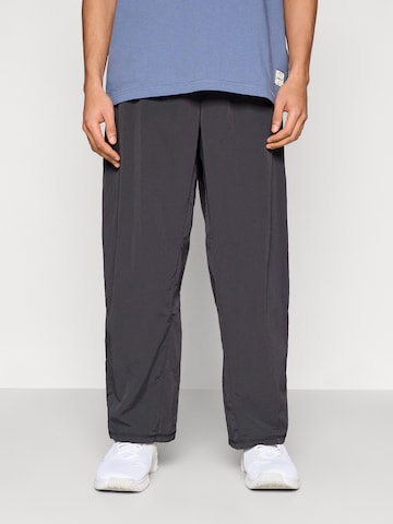 NIKE Wide leg Sportbyxa i svart: framsida