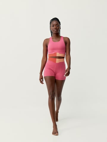 Skinny Pantalon de sport 'Kalinda' Born Living Yoga en rose