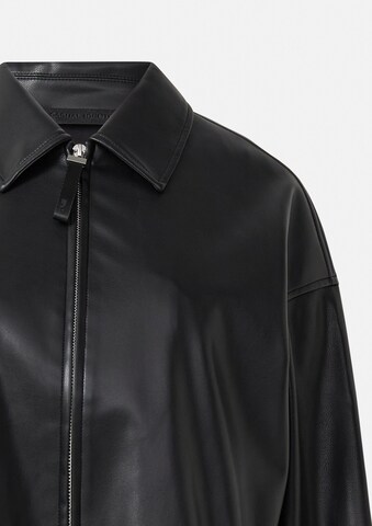 COMMA Between-season jacket in Black