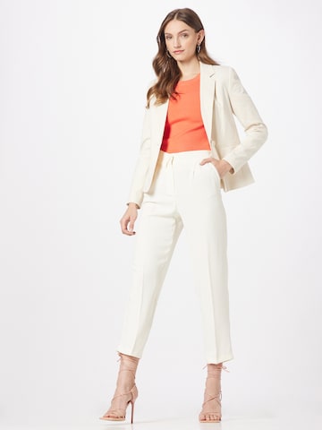 Regular Pantaloni eleganți de la Karen Millen pe alb