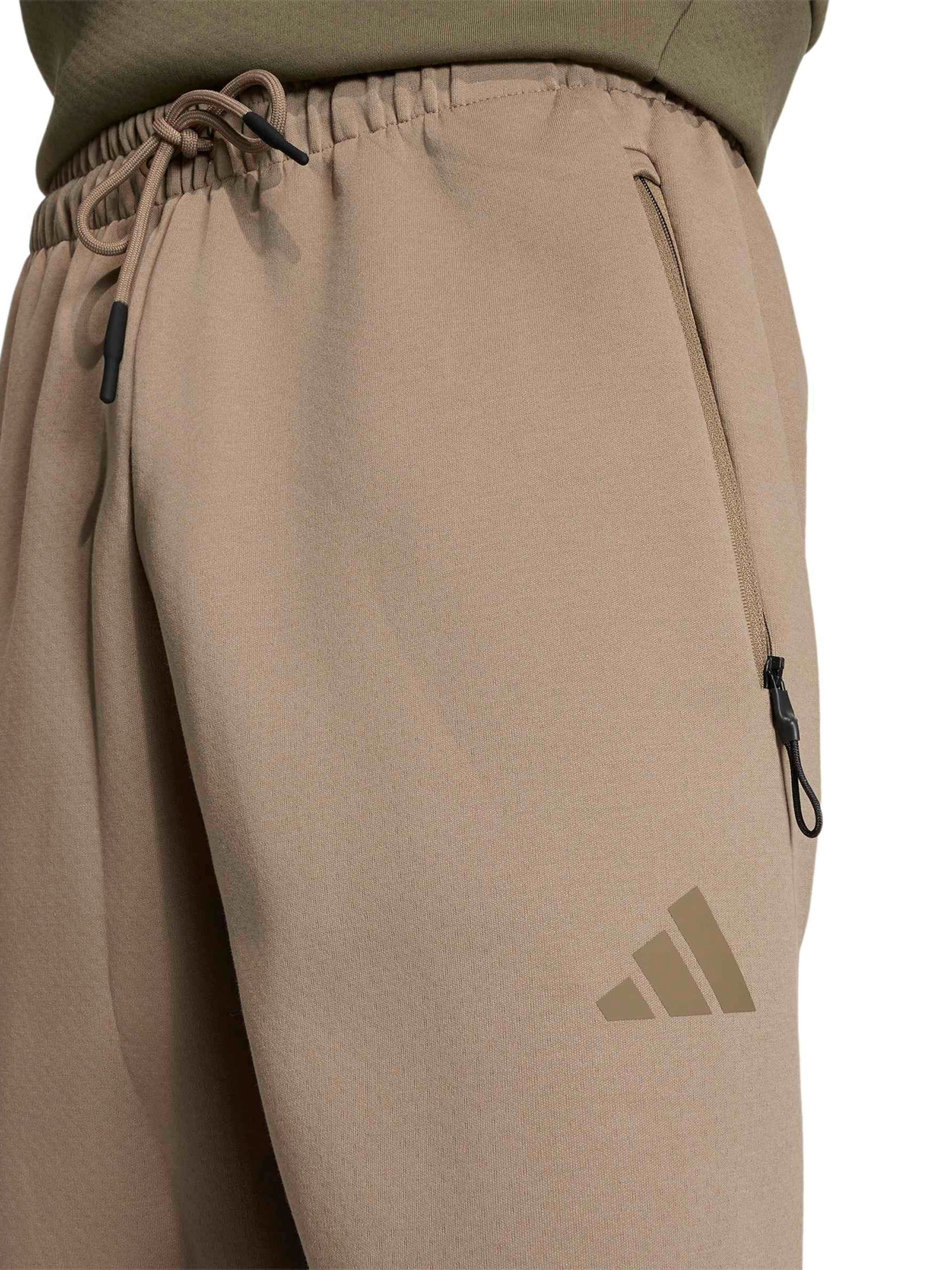 ADIDAS SPORTSWEAR Tapered Παντελόνι φόρμας 'Z.N.E.' σε καφέ