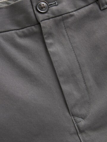 regular Pantaloni chino di Next in grigio