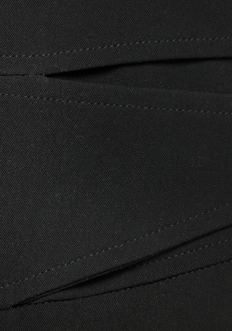 LASCANA Конический (Tapered) Плиссированные брюки в Черный