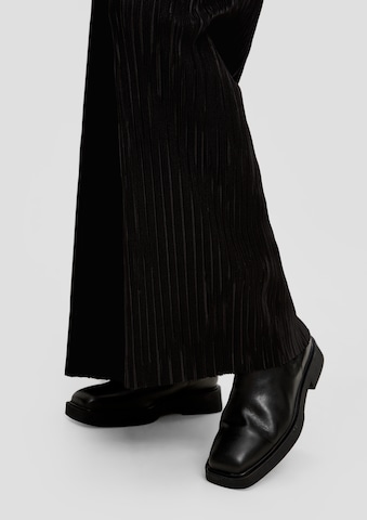 s.Oliver BLACK LABEL Wide leg Trousers in Black