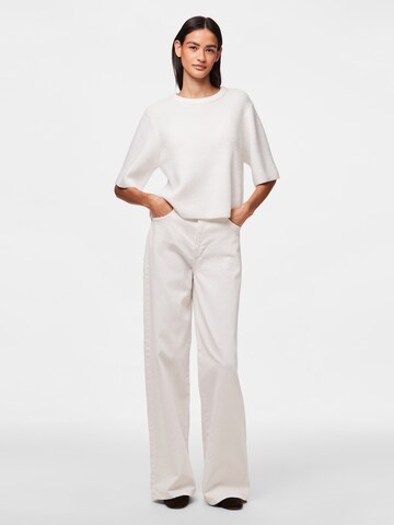 Pullover di PIECES in bianco
