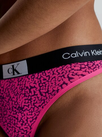 Calvin Klein Underwear Thong in Pink