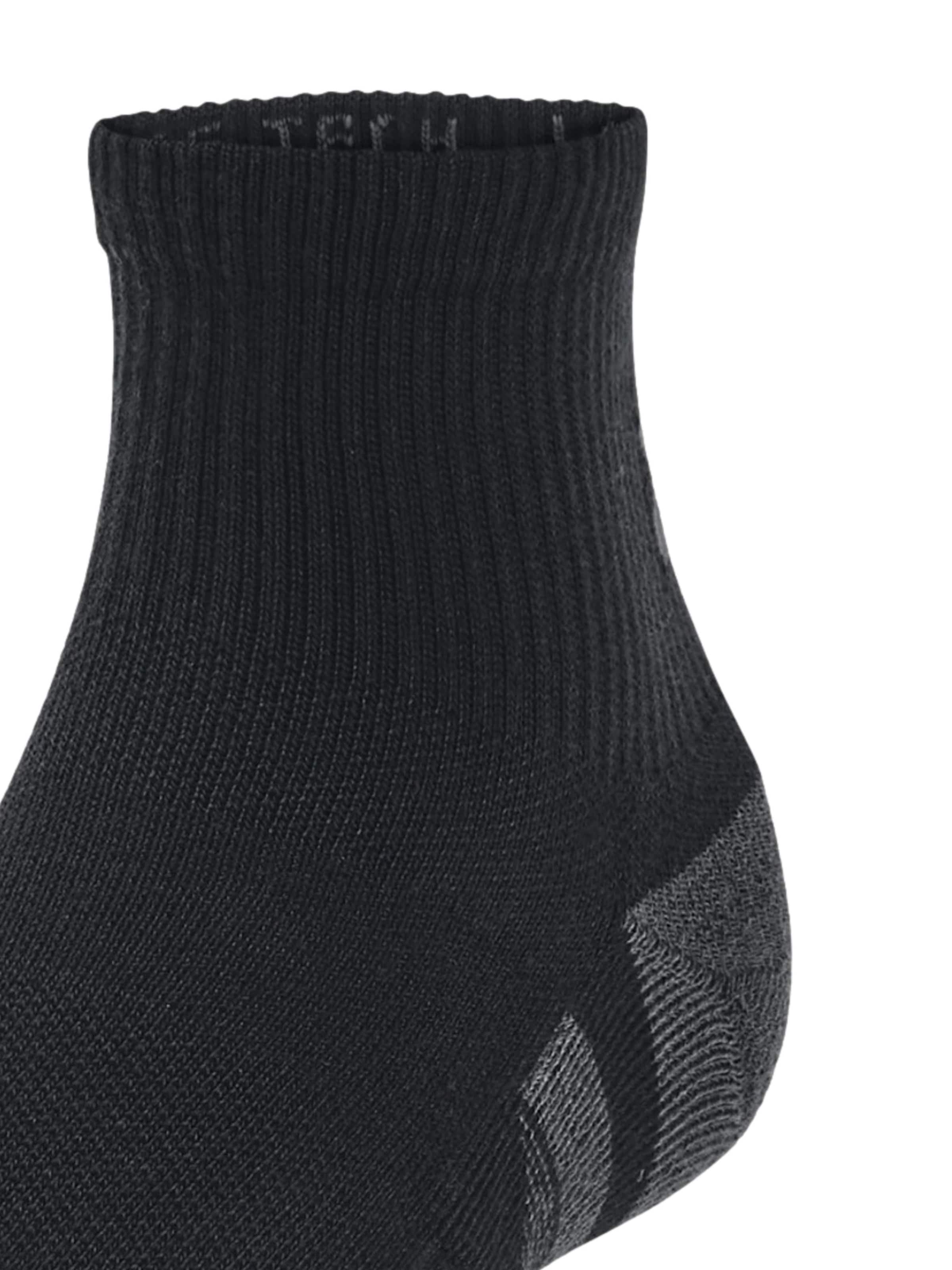 UNDER ARMOUR Sportsokken 'Performance Tech' in Zwart