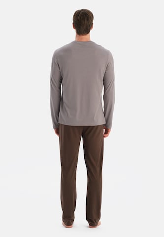 Dagi - Pijama largo en marrón