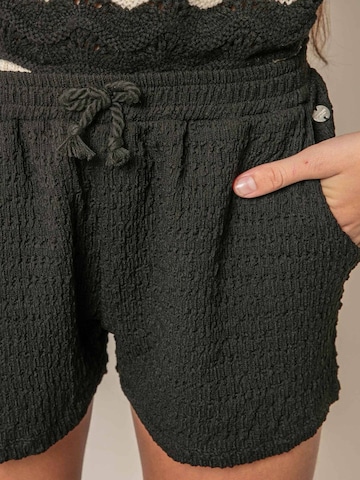 Coupe slim Pantalon Deeluxe en noir