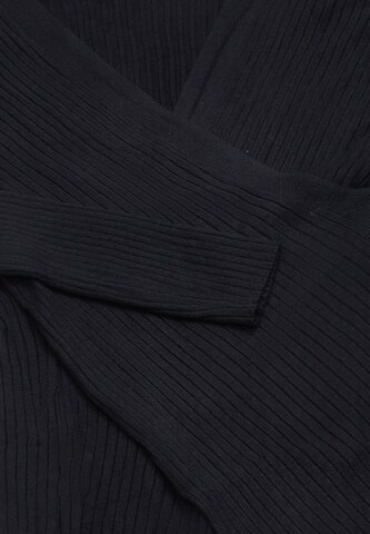 NAEMI Sweater in Black