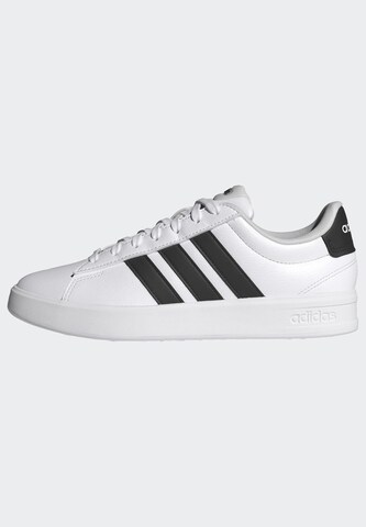 Baskets basses 'Grand Court 3.0' ADIDAS SPORTSWEAR en blanc