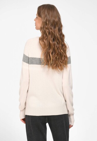 Pull-over include en blanc
