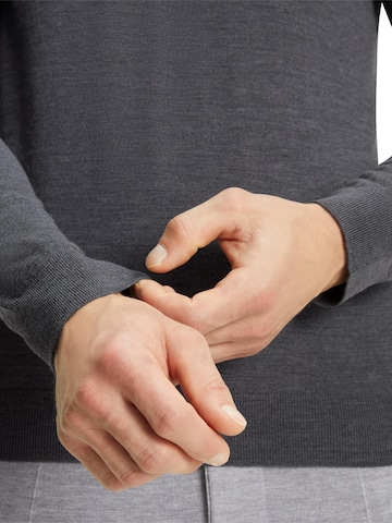 FALKE Sweater in Grey