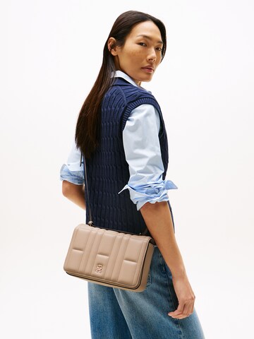 TOMMY HILFIGER Crossbody bag in Beige