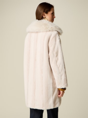 oltre Between-Seasons Coat in White