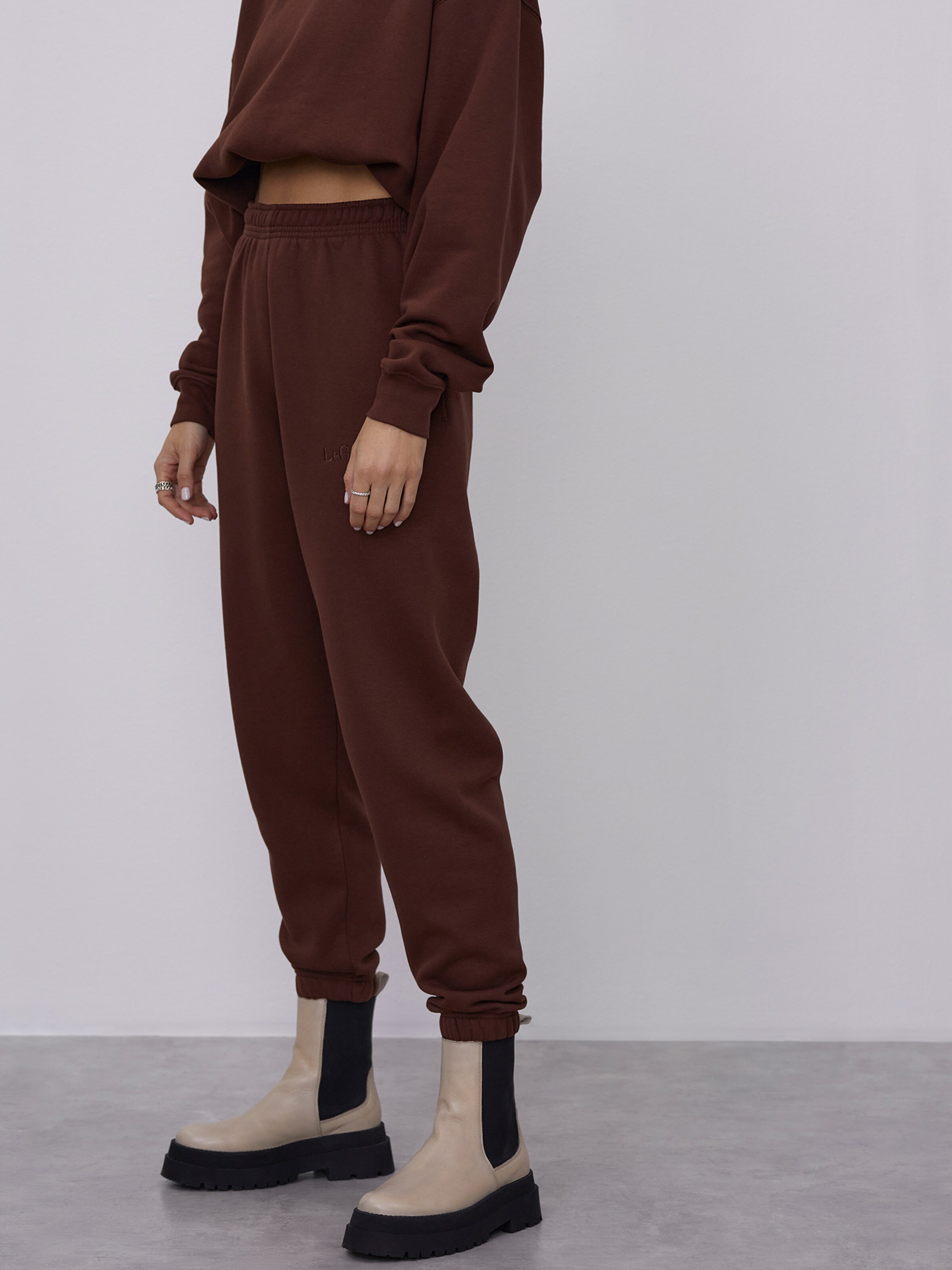 80s brushback best sale joggers