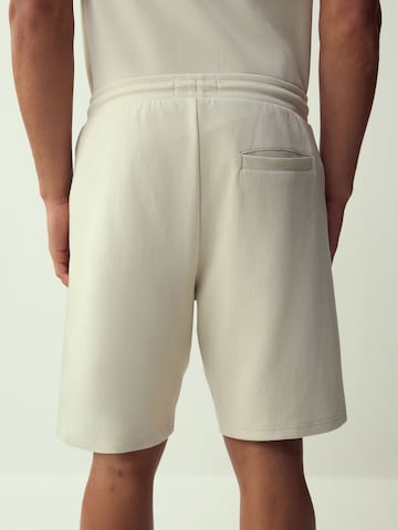 Next regular Bukser i grå