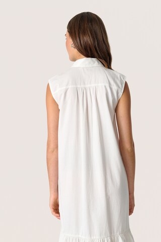 SOAKED IN LUXURY Blousejurk 'Bamone' in Wit