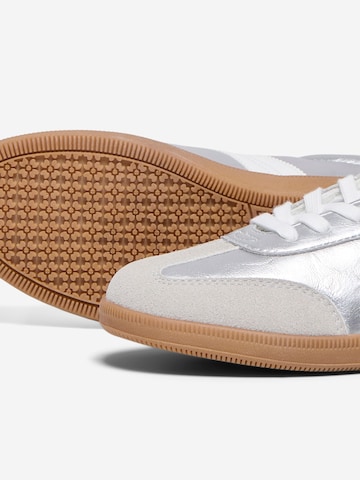 Sneaker bassa 'ONLAmber' di ONLY in argento