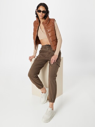 ONLY Tapered Cargo Pants 'CARLTON-GIGI' in Brown