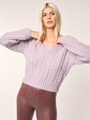 ABOUT YOU x Laura Giurcanu Sweater 'Mila' in Purple: front