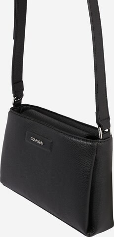 Calvin Klein Tasche in Schwarz